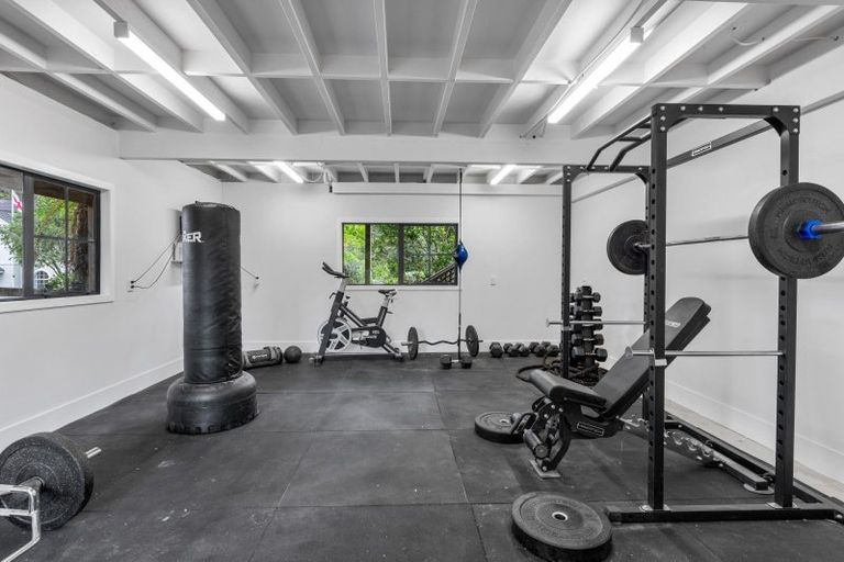 Photo of property in 45 Hardens Lane, Paremoremo, Auckland, 0632