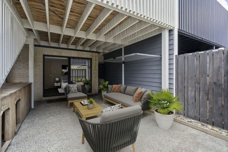 Photo of property in 8b Lyall Parade, Lyall Bay, Wellington, 6022