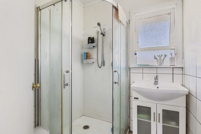 Photo of property in 16 Halswell Street, Mangere East, Auckland, 2024