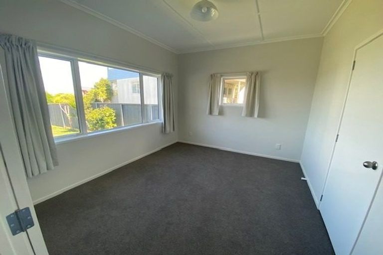 Photo of property in 14 John Road, Stanmore Bay, Whangaparaoa, 0932