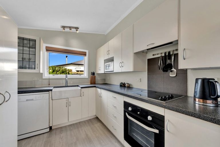 Photo of property in 5 Seymour Street, Hornby, Christchurch, 8042