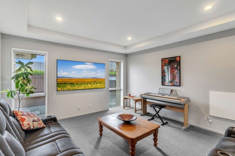 Photo of property in 17 Cameron Crescent, Rolleston, 7614