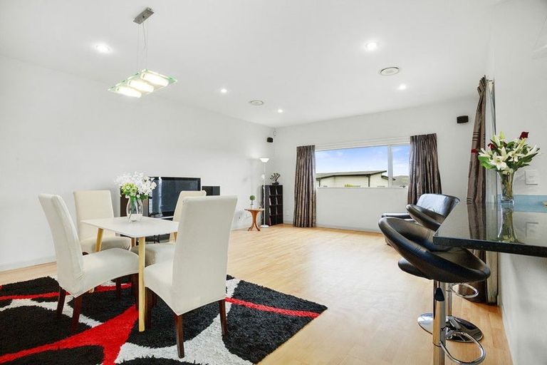 Photo of property in 15 Paparoa Crescent, Aotea, Porirua, 5024