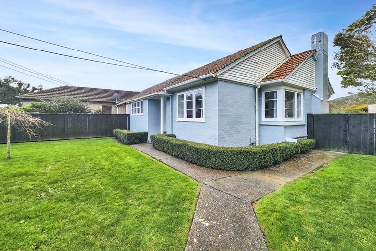 Photo of property in 1 Tyndall Street, Waiwhetu, Lower Hutt, 5010