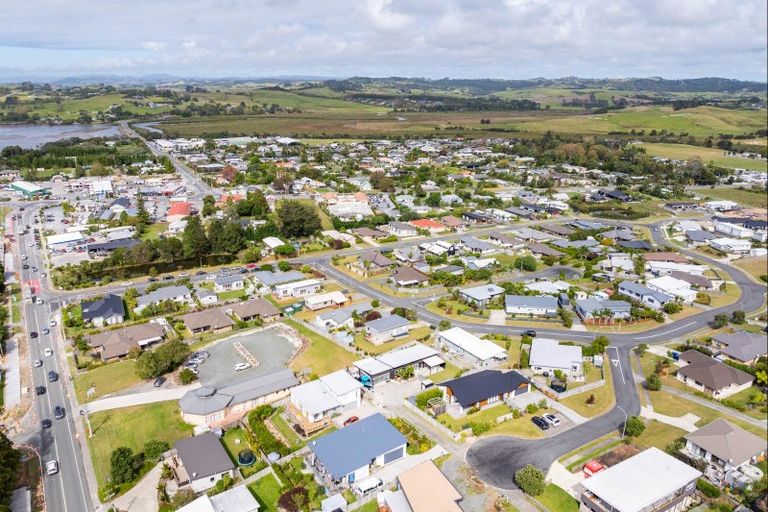 Photo of property in 6a Takahe Place, Mangawhai, 0505