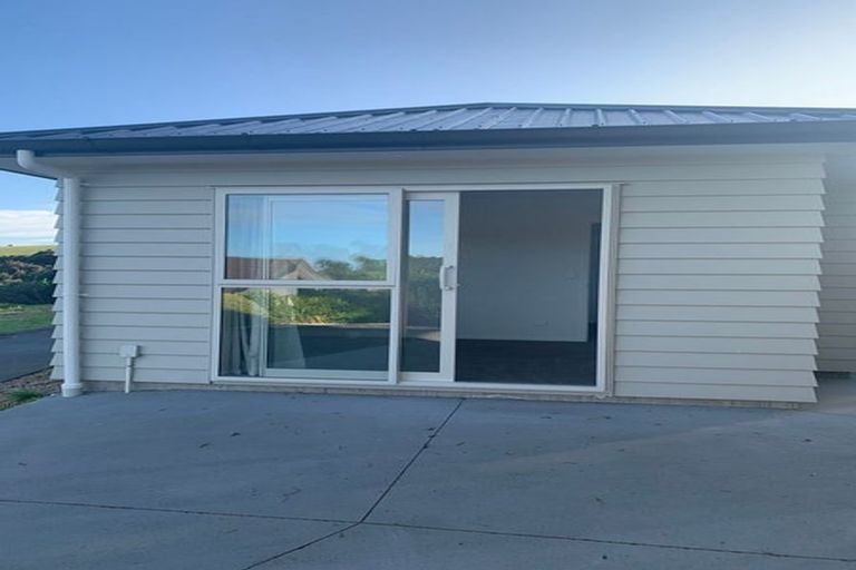 Photo of property in 9a Kerema Way, Schnapper Rock, Auckland, 0632