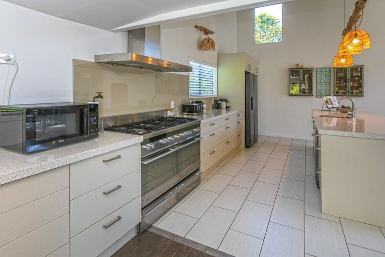 Photo of property in 5 Rewa Rewa Valley, Tairua, 3508
