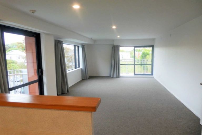 Photo of property in Gloucester Towers, 7/28 Gloucester Street, Christchurch Central, Christchurch, 8013