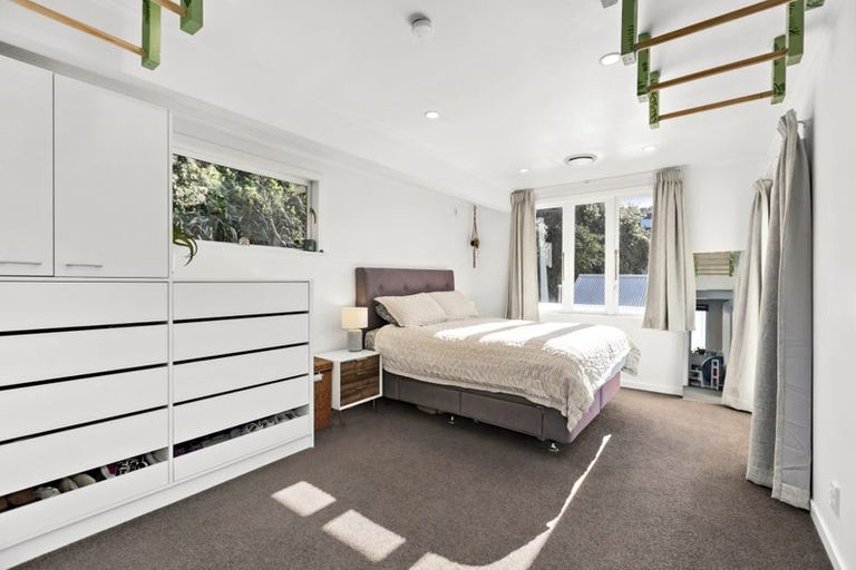 Photo of property in 82 Owhiro Bay Parade, Owhiro Bay, Wellington, 6023