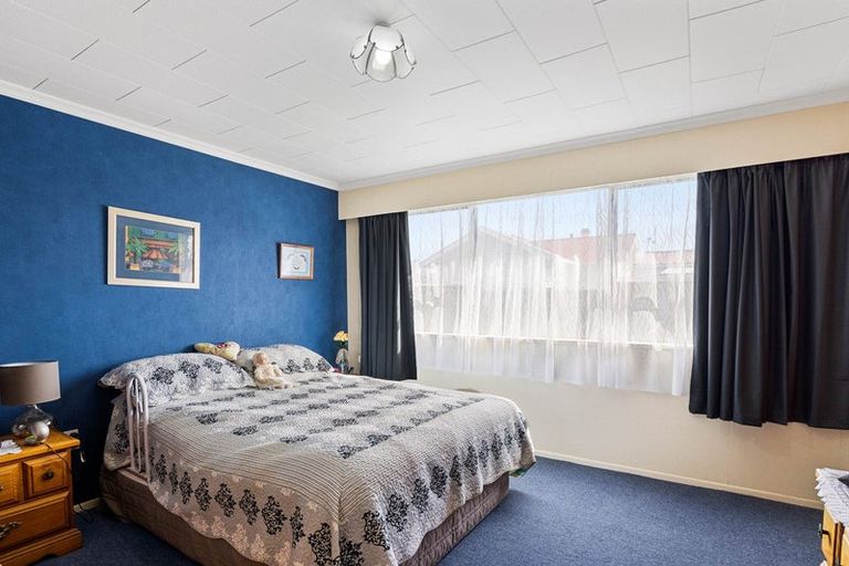 Photo of property in 19 Surrey Street, Hawera, 4610