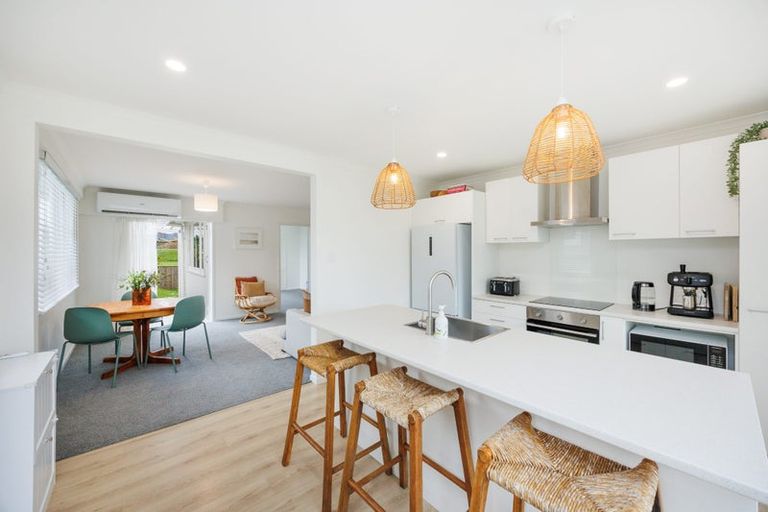 Photo of property in 37 Waterloo Crescent, Hokowhitu, Palmerston North, 4410