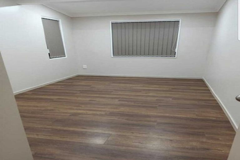 Photo of property in 232 Botany Road, Golflands, Auckland, 2013