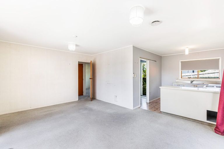 Photo of property in 3/4173a Great North Road, Glen Eden, Auckland, 0602