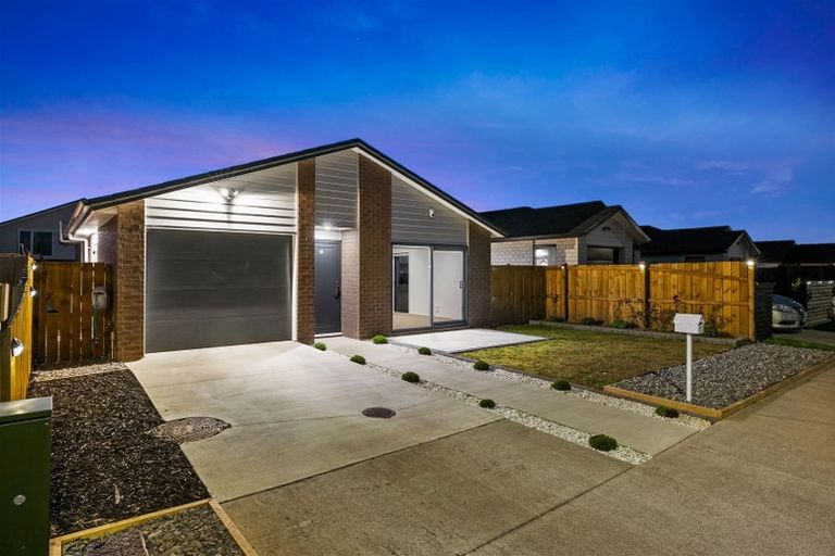 Photo of property in 11 Maioha Road, Pukekohe, 2120
