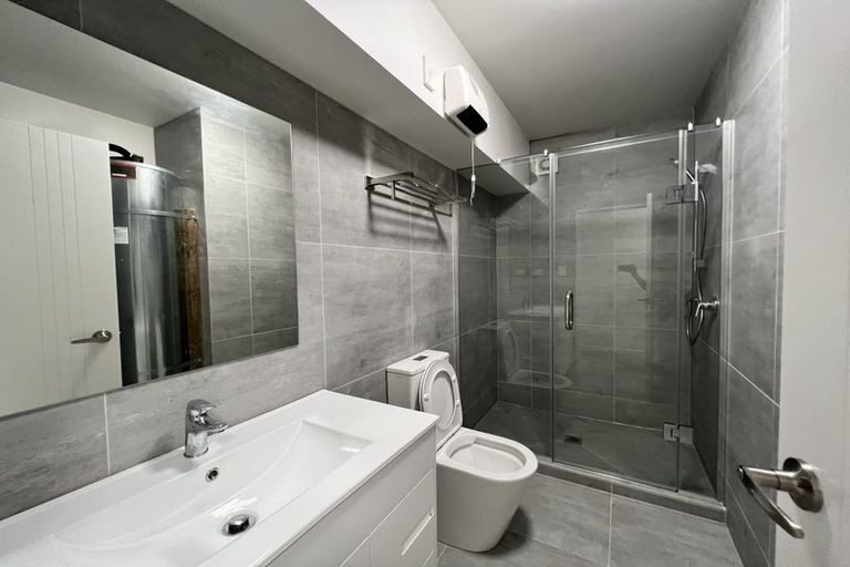 Photo of property in 43b/1 Waimumu Road, Massey, Auckland, 0614
