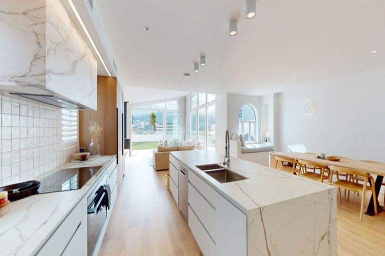 Photo of property in 57 Roxburgh Street, Mount Victoria, Wellington, 6011