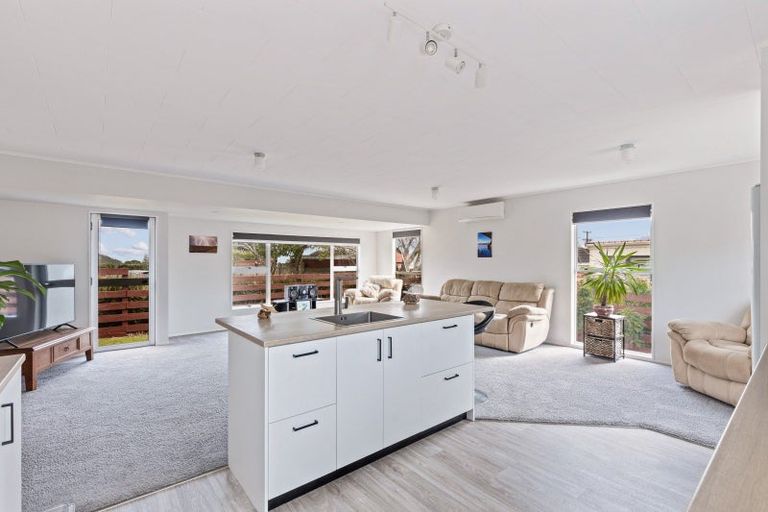 Photo of property in 3/166 Ngamotu Road, Spotswood, New Plymouth, 4310