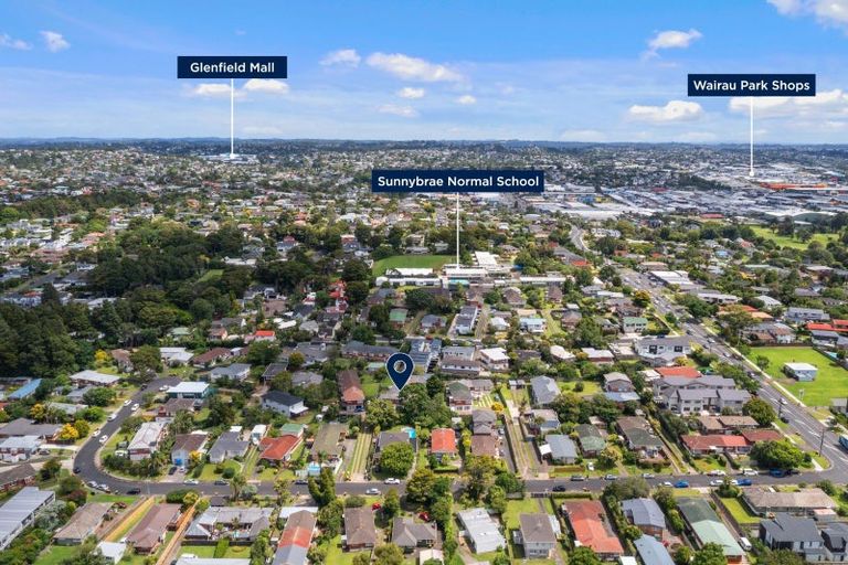 Photo of property in 2/21 Evelyn Place, Hillcrest, Auckland, 0627