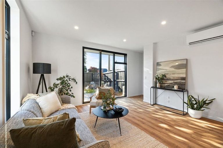 Photo of property in 3/90 Innes Road, St Albans, Christchurch, 8052