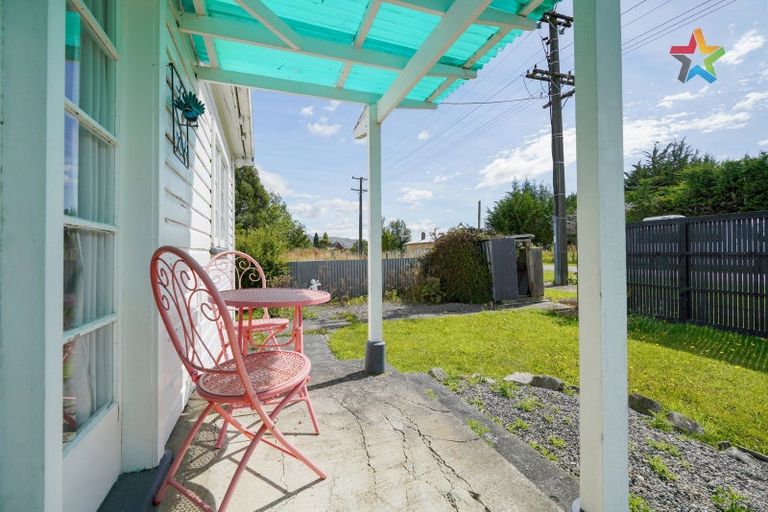 Photo of property in 18 David Street, Ohai, 9635