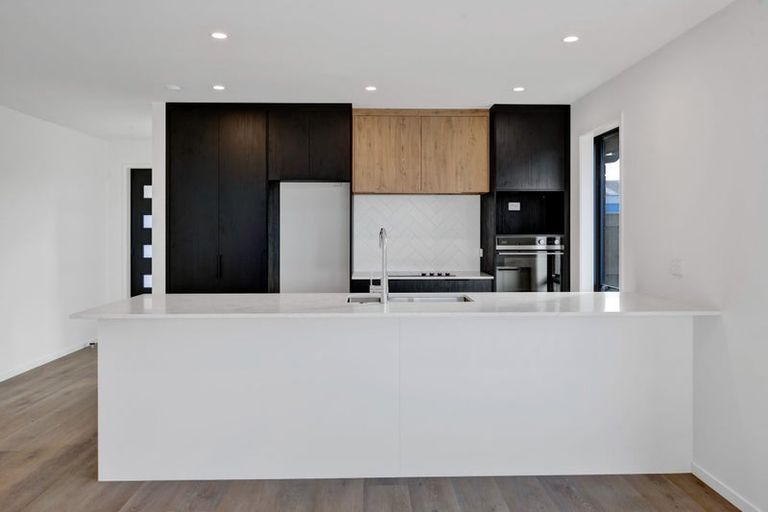 Photo of property in 72 Turuturu Road, Hawera, 4674