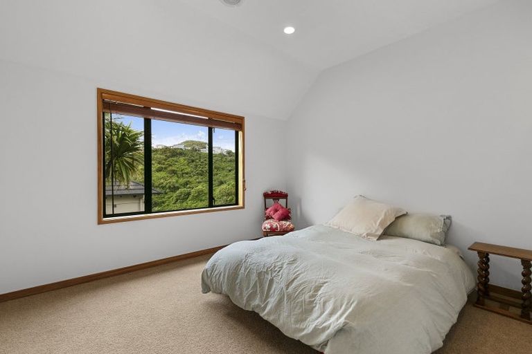 Photo of property in 12 Amesbury Drive, Churton Park, Wellington, 6037