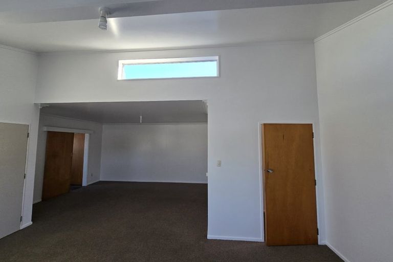 Photo of property in 7 Puriri Place, Levin, 5510
