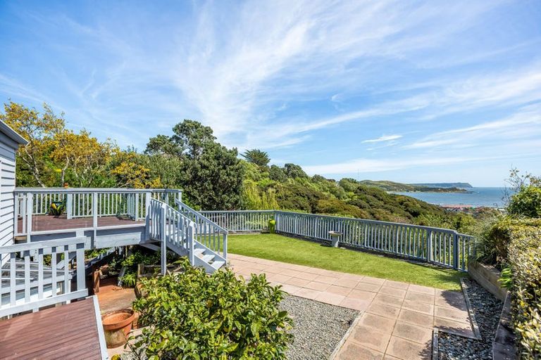 Photo of property in 45 Mana View Road, Paremata, Porirua, 5026