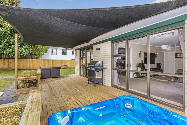 Photo of property in 15 Harrisville Road, Tuakau, 2121
