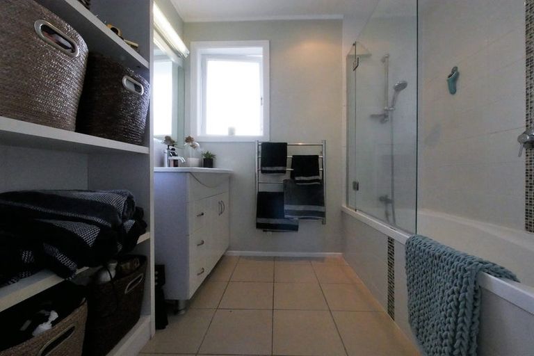 Photo of property in 2/71 Gardner Avenue, New Lynn, Auckland, 0600