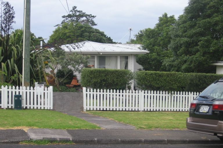 Photo of property in 1/30 Neal Avenue, Glenfield, Auckland, 0629
