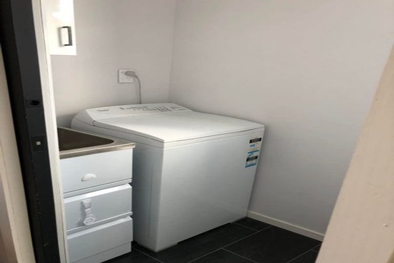 Photo of property in 11 Barton Grove, Naenae, Lower Hutt, 5011