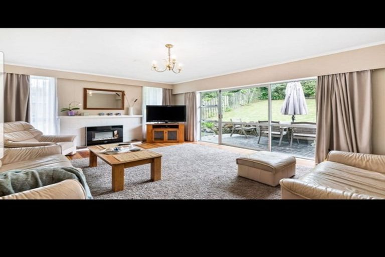 Photo of property in 196 Don Buck Road, Massey, Auckland, 0614