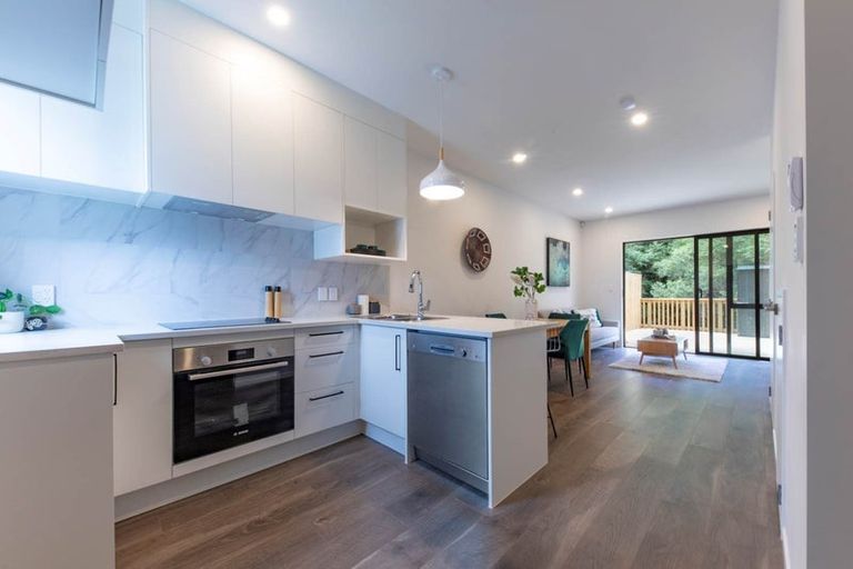 Photo of property in 102c Rosier Road, Glen Eden, Auckland, 0602