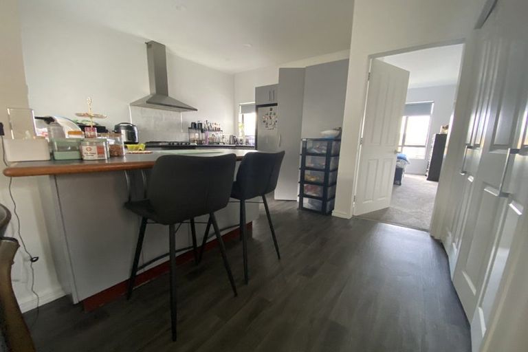 Photo of property in 6b Claverton Grove, Churton Park, Wellington, 6037