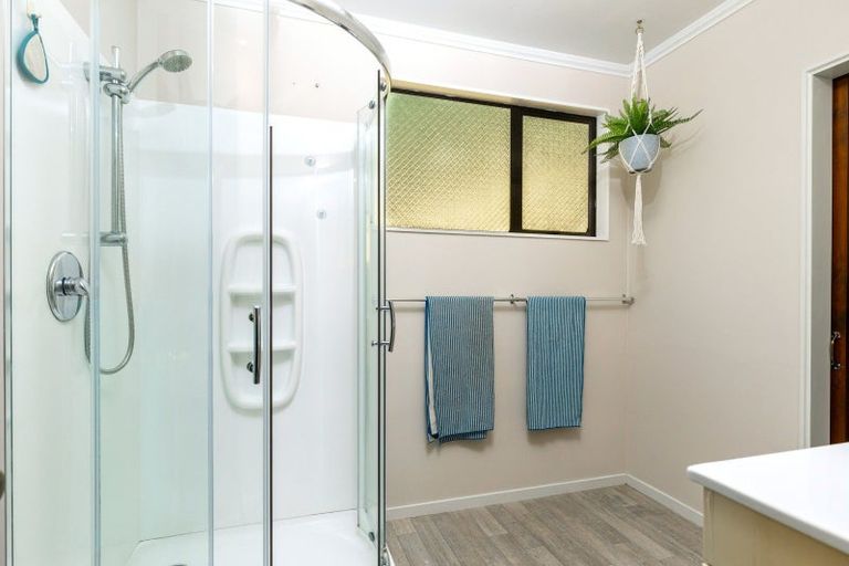 Photo of property in 168 Waikawa Road, Picton, 7220