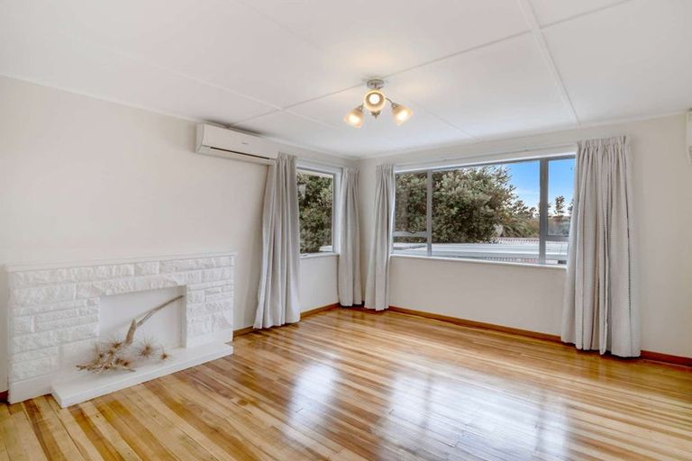 Photo of property in 5 Glenn Street, Castlecliff, Whanganui, 4501