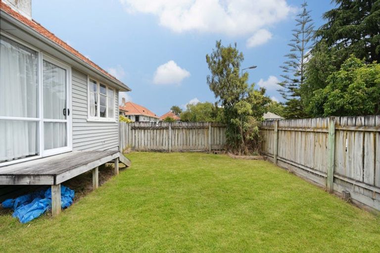 Photo of property in 45u1 Ross Crescent, Fairfield, Hamilton, 3214