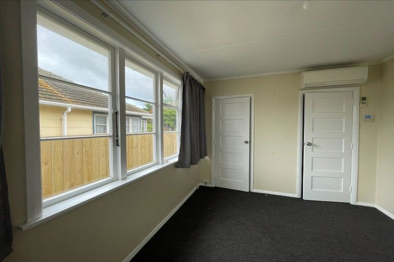 Photo of property in 22 Pearce Crescent, Taita, Lower Hutt, 5011