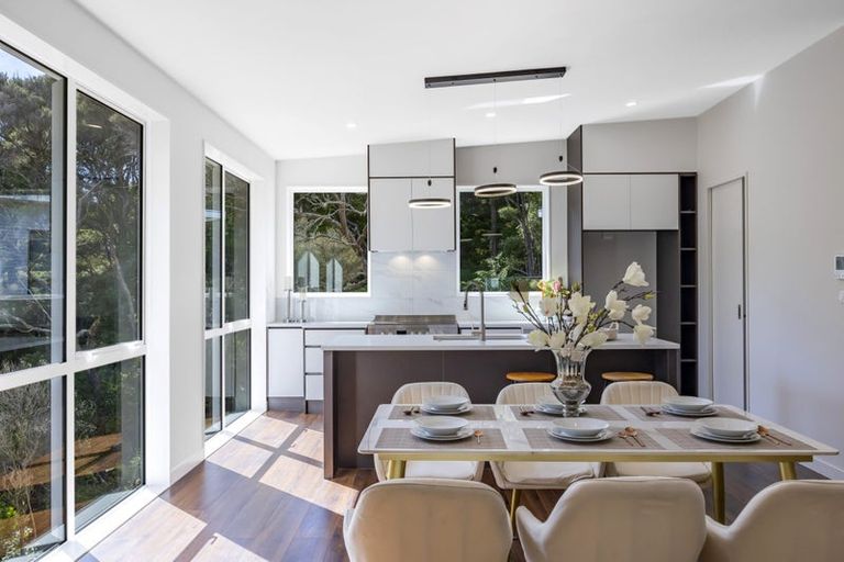 Photo of property in 27 John Court Street, Birkenhead, Auckland, 0626