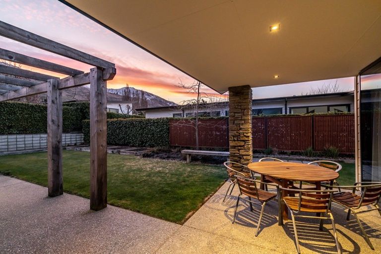 Photo of property in 42a&b Kelliher Drive, Wanaka, 9305