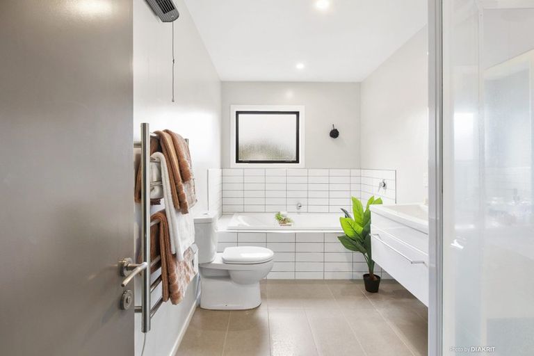 Photo of property in 116a Severn Street, Island Bay, Wellington, 6023