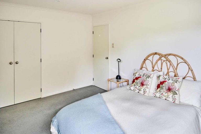 Photo of property in 98 Samwell Drive, Whitby, Porirua, 5024