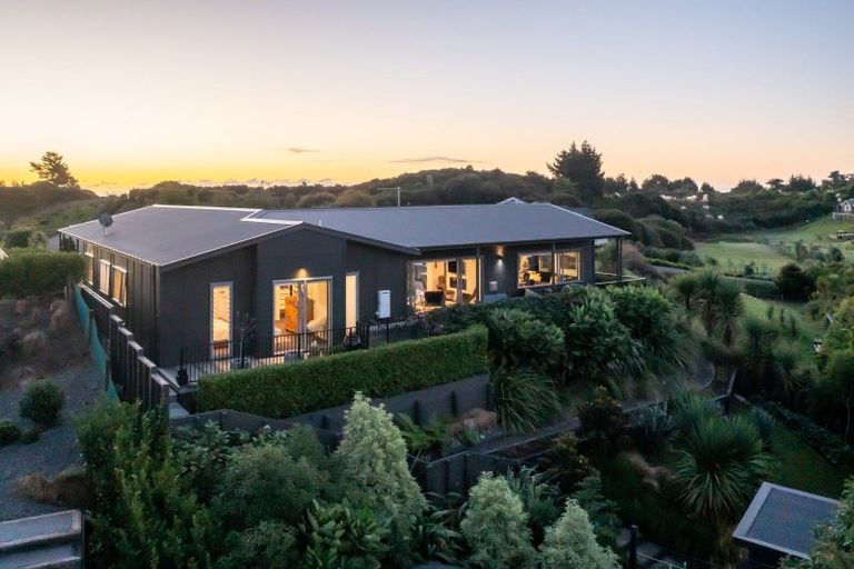 Photo of property in 3 Lamont Place, Waikanae, 5036