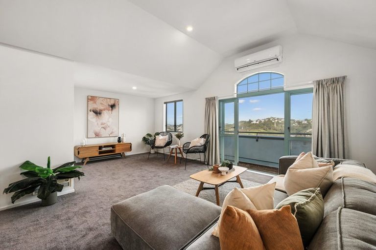 Photo of property in 93a Kelburn Parade, Kelburn, Wellington, 6012