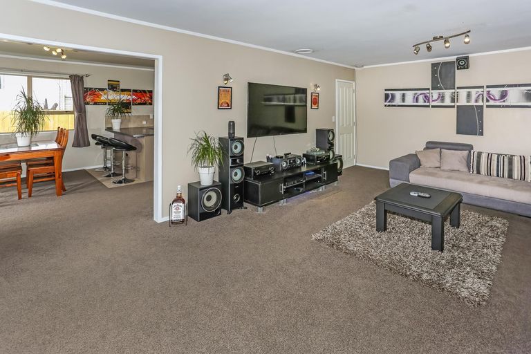 Photo of property in 15 Harrisville Road, Tuakau, 2121