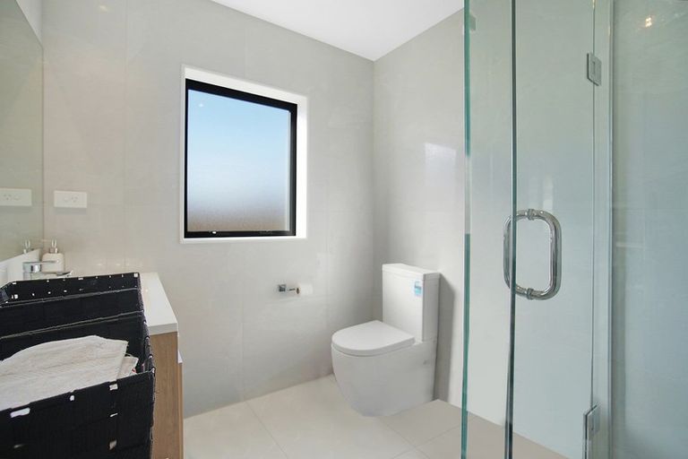 Photo of property in 3 Toropapa Close, Takanini, 2110