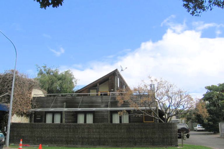 Photo of property in 3/68 Maunganui Road, Mount Maunganui, 3116