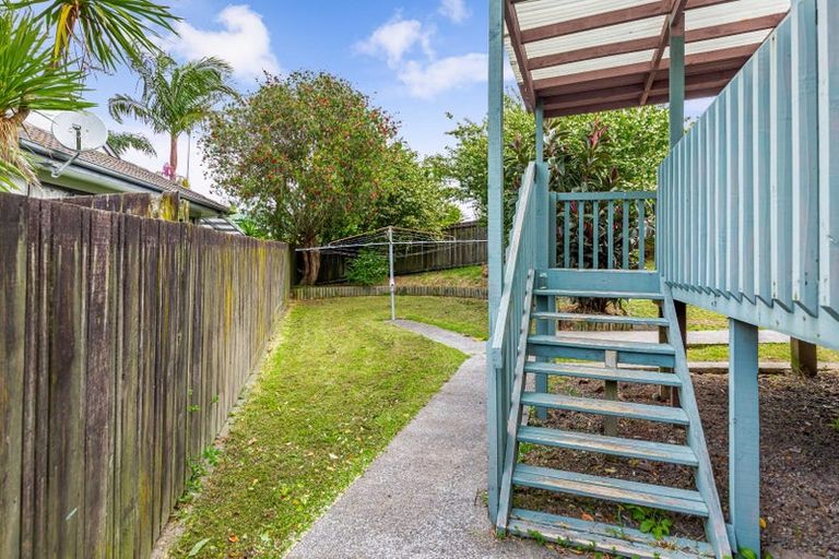 Photo of property in 22 Landsdale Place, Massey, Auckland, 0614