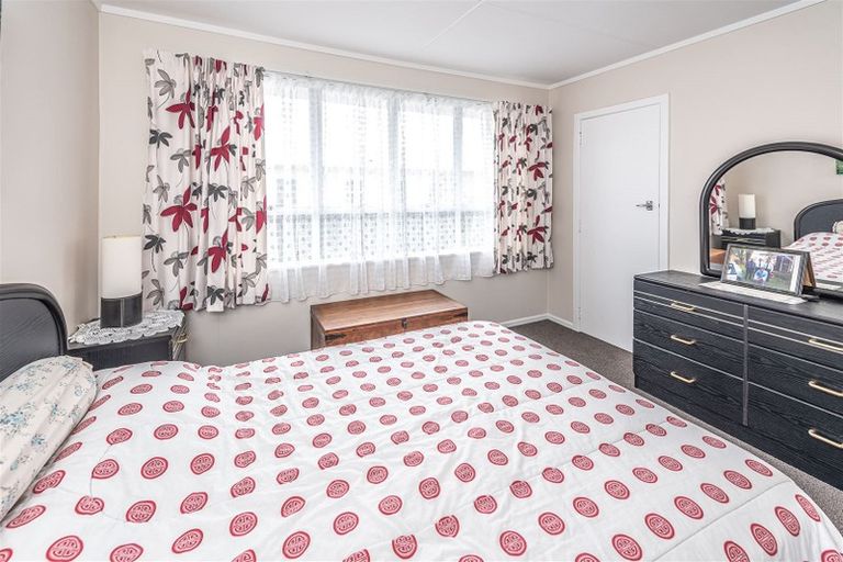 Photo of property in 136 Puriri Street, Castlecliff, Whanganui, 4501